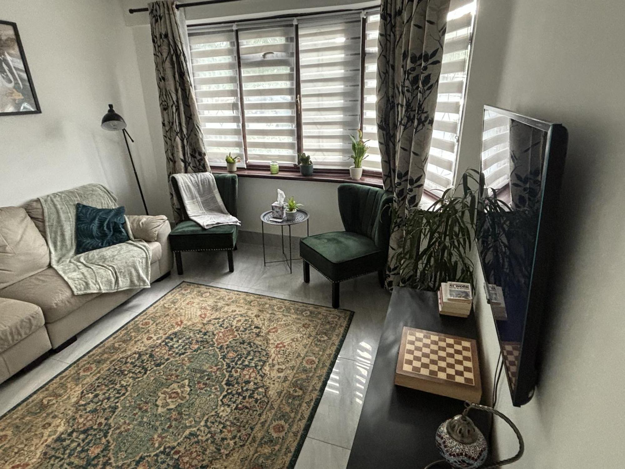 Charming And Cosy London Home, Garden, Parking & Family Fun มิทแชม ภายนอก รูปภาพ