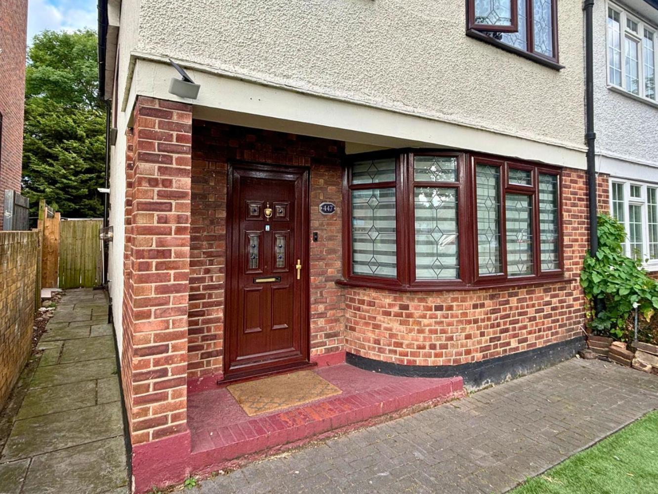 Charming And Cosy London Home, Garden, Parking & Family Fun มิทแชม ภายนอก รูปภาพ